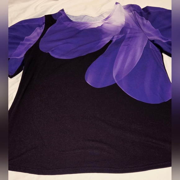 Women's XL Abstract Violet Purple Floral & Black Design Shirt - Picture 2 of 9